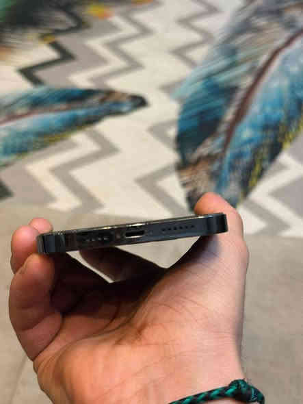 السلام عليكم إيفون 13 برو ماكس بطاريه 81 جهاز أمريكي ذاكرة 256 لون رصاصي جهاز مكفول كفاله عامه من أي اضرار جهاز عارضه إب 740 وبي مجال بسيط حك الجيه رجان مو شراي لا يتصل الرقم التواصل ***********
