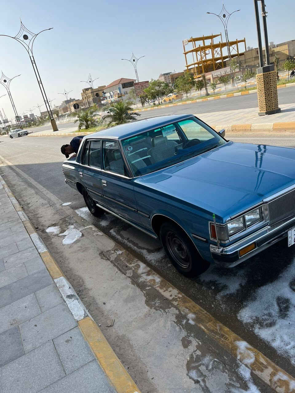 السلام عليكم سوبر ١٩٨٠ رقم بغداد جديد هزه جديده مداور السياره مكينه بلاديه كير اوتوماتيك تبريد كلشي شغال بيه مال جنياي مكانه الديوانيه المركز ما ناقصه شي السعر المطلوب ٨٧ تشوف السعر هواي اعبر كلشي موجود بالسوك ***********
