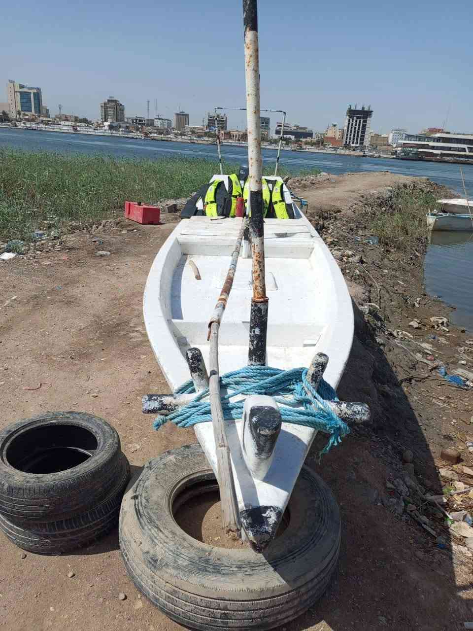 بانوش لبيع طول 9 ونص السعر 1750000 رقم الهاتف ***********
