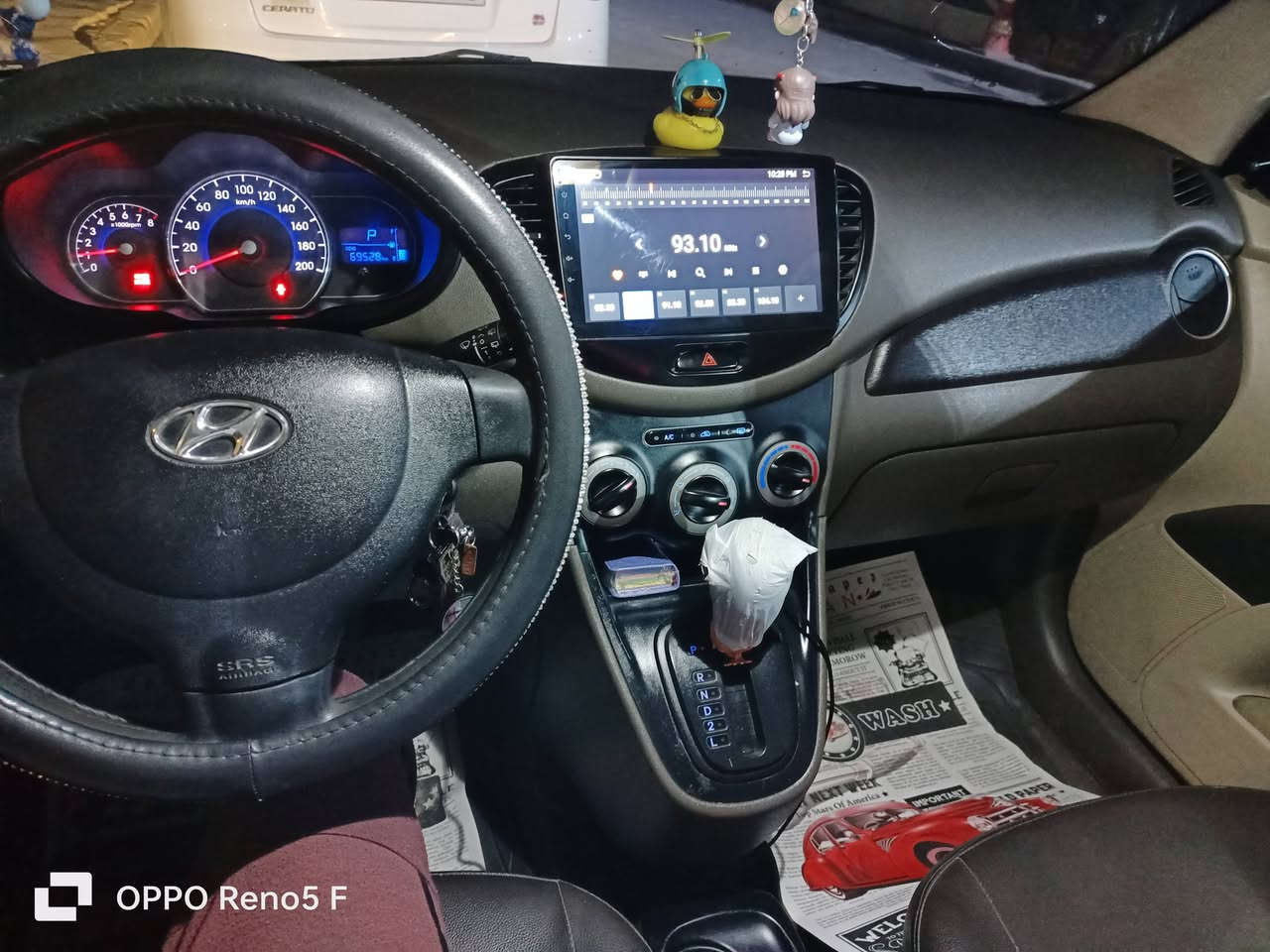 السلام عليكم
هونداي 2012 للبيع سيارة جديدة ماشية 76 الف كيلومتر محرك 4 سلندر كير اوتوماتيك السعر 79 ورقة وبيها شوية مجال ان شاء الله 
***********
