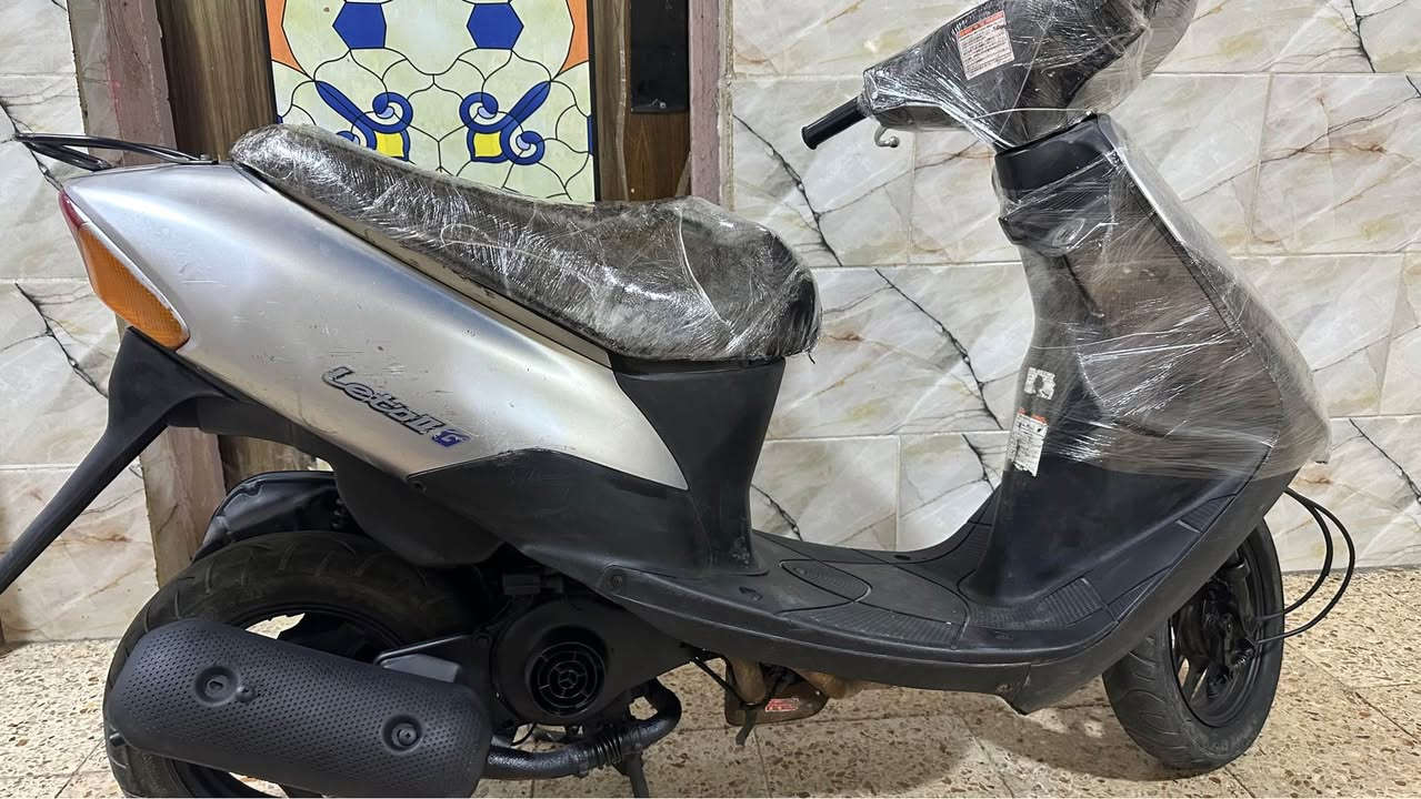 سازوكي دراجة نضيفة جداً 
شلعة نص نكرة تشتغل كهربائيات كله شغالة محرك جداً ناعم ومينسمع دراجة ممتعوبة السعر270 وبيه مجال 
للاتصال *********** عمارة, ميسان
