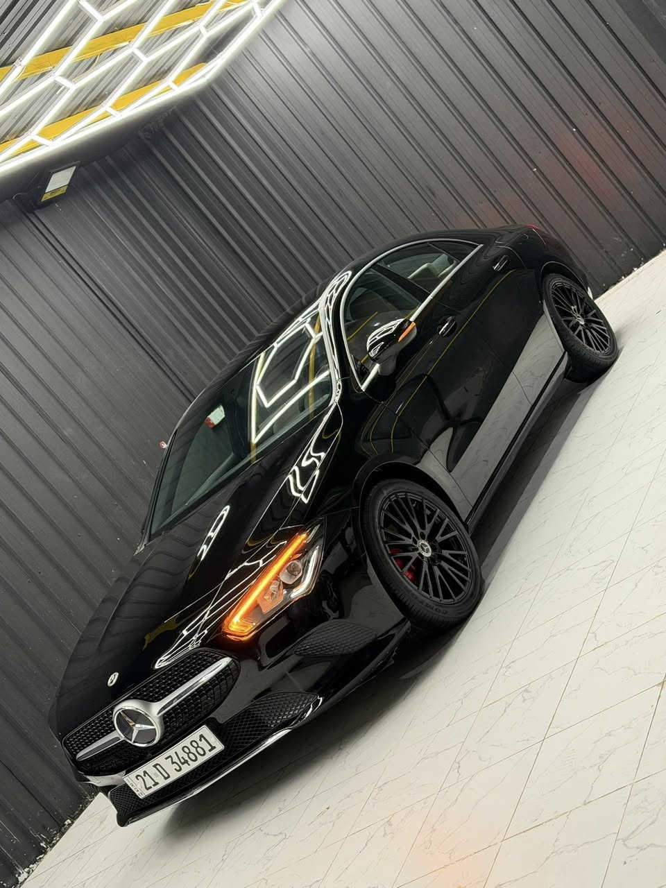 مـارسـدس CLA 2021 وكالة BCM خليجي كفالة عامة ماشيـة ٤٠ الف كـ/م السيارة بـ حالة الوكالة كلللش جديدة 
داخل ابيـض 
داخل ديجيتال + ٦٤ لون لدات متغير 
جميع وضعيات القيادة 
رقم سليمانية بـ أسمي هزة ورقم وكلشي جديد اخذتها صفر من الوكالة بـ٤٤ الف وعندي عقدها مال وكالة 
سونار بدي كار مسويلها مرفق ب الصور  (❌السعر 265 وبيها مجال ورخيصة وبلاش امريكيات دينباعن بهذه السعر
مكاني بغداد الدورة ***********
