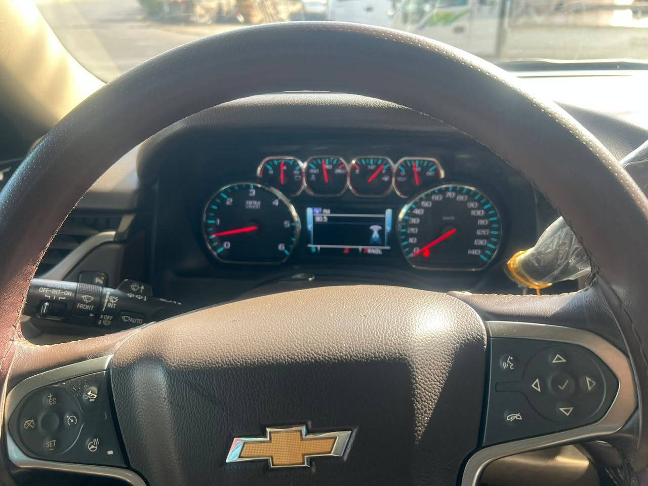 السلام عليكم تاهو موديل 2019 فول موصفات ماشيه 108 كيلو 
بيه بابين جهت اليمنه كلير بأمريكا 
اوبيه جاملغ اوبنيد مبدلات نفس الون اورصعه بل قماره راجعه بارد 
السعر 315 اوبيه مجال 
العنوان بياع حي الاعلام ***********
