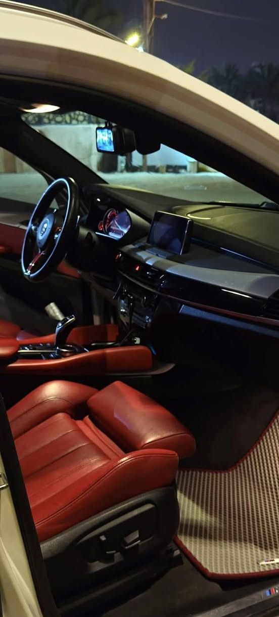 السلام عليكم بيع او مراوس bmw 2018 وفوك ناصيه
BMW X6 2018 سياره خليجيه 
ماشيه 92 الف
مواصفات 
اربع ابواب شفط
داتا شو 
صندوك كهرباىي 
سماعات هارمنكاردن 
ام بكج بلاد من شركه 
لايت تفاعلي
داخل ماروني
كاميرات 360 
حساسات تفاعليه ويه الازدحامات مع الكاميرات 
شاشات خلفيه
دخول ذكي اربع ابواب فتح وقفل
سياره فحص يم الوكاله صدر جديد 
تايرات جديده
بصمتين وياها وليس بصمه 
نصبتها كلش حلوه التايرات الخلفيه حجم 315

سياره وكاله مملعوب بيها طلع 320 حصان
بيها باب الخلفي مبدل نفس اللون  
كير مكينه مكفوله 
صور سونار البدي حنزلها ويه الصور
***********
مكان السياره بغداد الغزاليه
