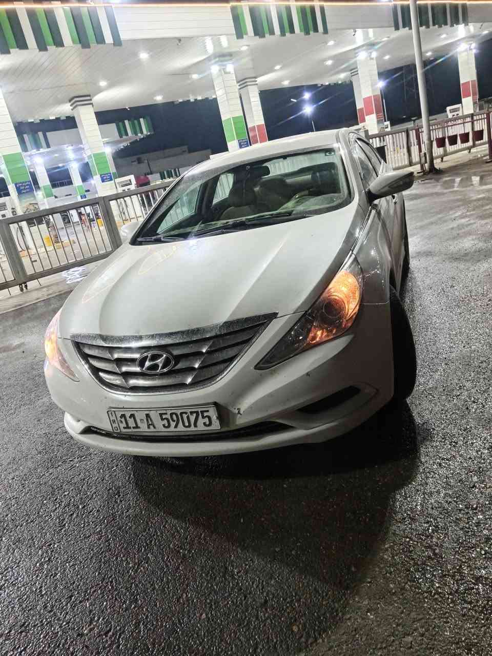 سلام عليكم ورحمة الله سوناتا ٢٠١١ لون صدفي سياره خير من الله مال جناي تخم تاير حداديه ٨٠ بل الميه داخل نضيف ل نين بيجي او اسود  خير  من الله مناقصها شي مال جناي الشراي يتصل او بيه خير او يدلل السعر ١١٥ او بيها مجال ضرر نص باب او نص جاملغ صبغ والباقي مكفول المكان اتصل او دلل ***********
