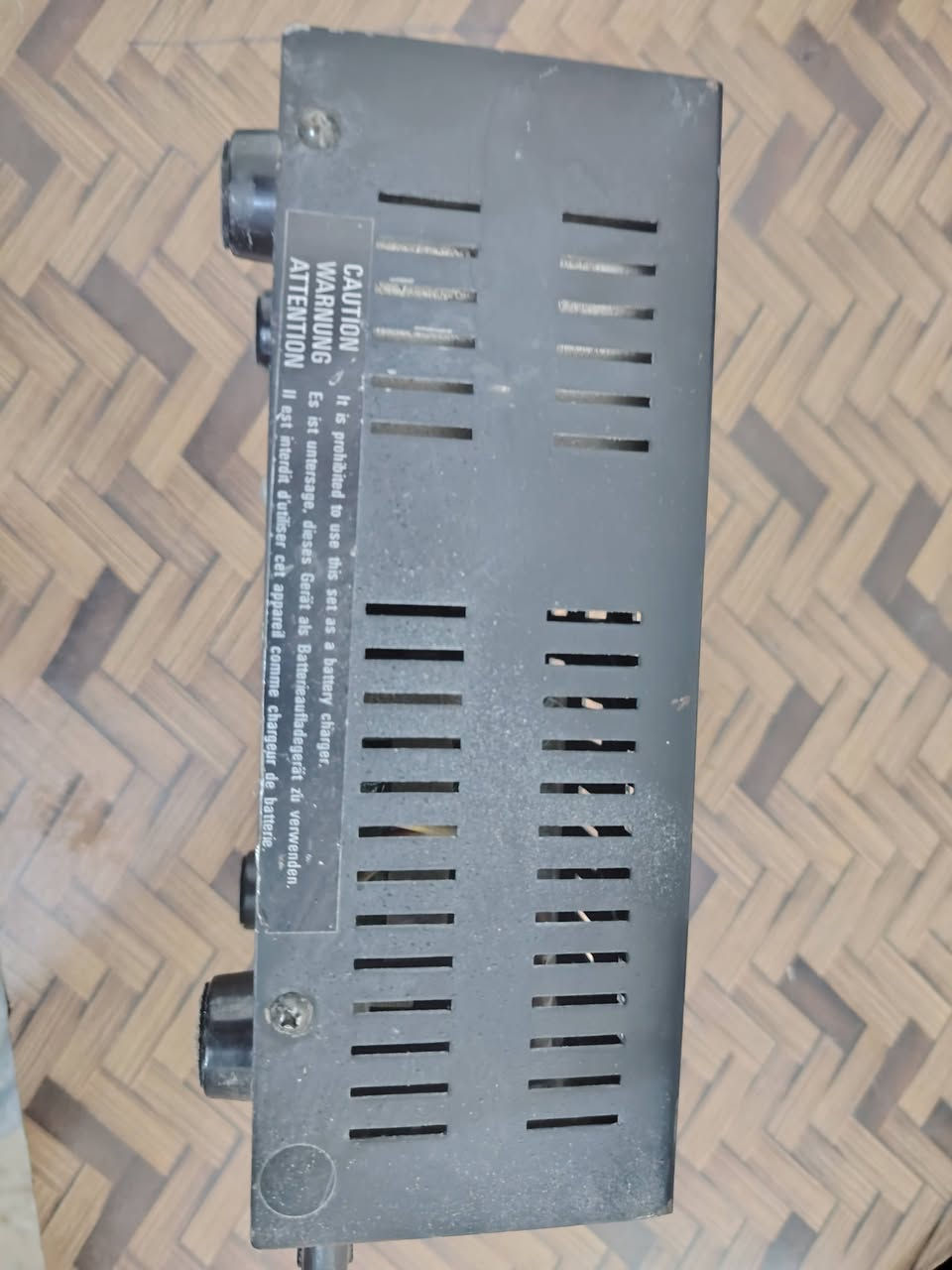 محولة JVC ياباني اصلي تحول
110-200-220-240
باقي التفاصيل مكتوبه على الجهاز
السعر 25 الف


**إذا كنت صاحب هذا الإعلان وتريد حذفه لأي سبب، رجاءا أرسل رسالة إلى الدعم الفني**