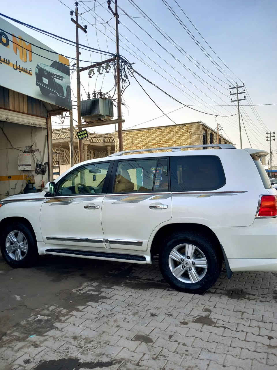 سلام عليكم
للبيع او مراوس لاندكروز 2012 GXR مكفوله كفاله عامه ما عده الجاملغ الأمامي الأيمن  بيه بارد بدون دواخل اقل نص شبر بدون صبغ  فول مواصفات سياره نضيفه حيل مواصفاتها معروفه سياره بريم اصل بسمي رقم بغداد سياره جديده السعر 385 ورقه وبيها مجال حك الجيه العنوان النجف الأشرف حي السلام 
الرقم..***********
