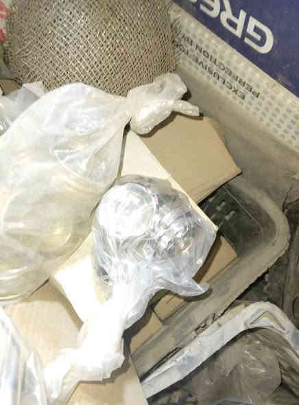 سلام عليكم اخوان اشتريت أغراض جانن مخزونات  امخزن خاص بل صوبات ول طباخات  وفتايل اصليه  ويدات واشرات الي يفيدنه يتفضل ايشلهن شيله وحده ولي يرضي الله وخير من الله بيهن الصاحب مصلحه المكان في منطقه الري خلف البياع وخليلكم رقمي بي واتساب ***********
