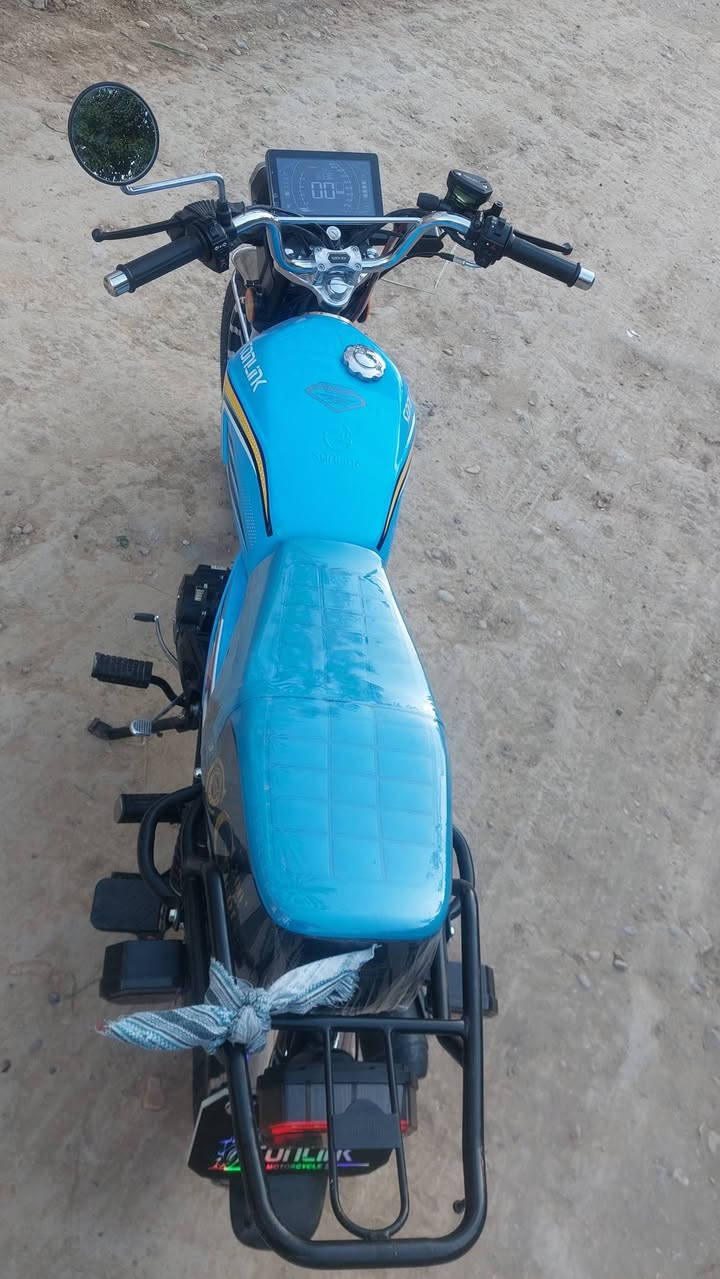 السلام عليكم دراجة سيفانه للبيع ٢٠٢٥ دراجة مستخدم اقل شهر جديده زيرو محركه ٢٠٠ مكفوله كفاله عامه اوراق سعره خاص او إتصل *********** واسط قضاء الصويره
