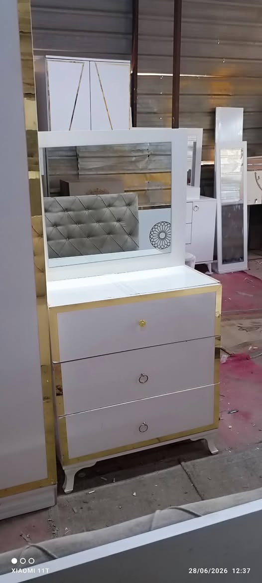 خمس قطع نظيف ***********
