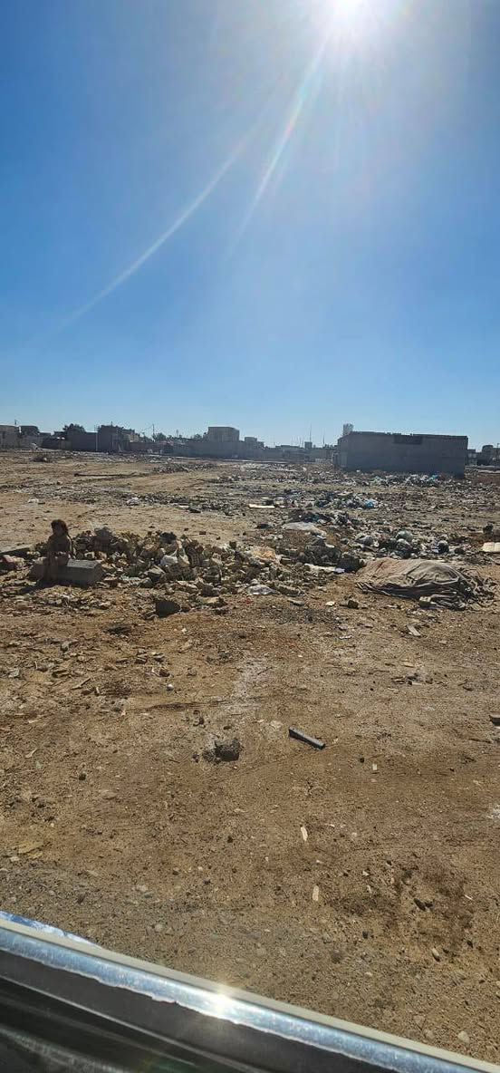 دونم مساحته ألف وثمنميه بضهر مطعم الديوان السعر ٥٠ الوجهيه مال دونم ٢٠ خط الثاني تبليط من الصفحتين ‏‪***********‬‏ ***********
