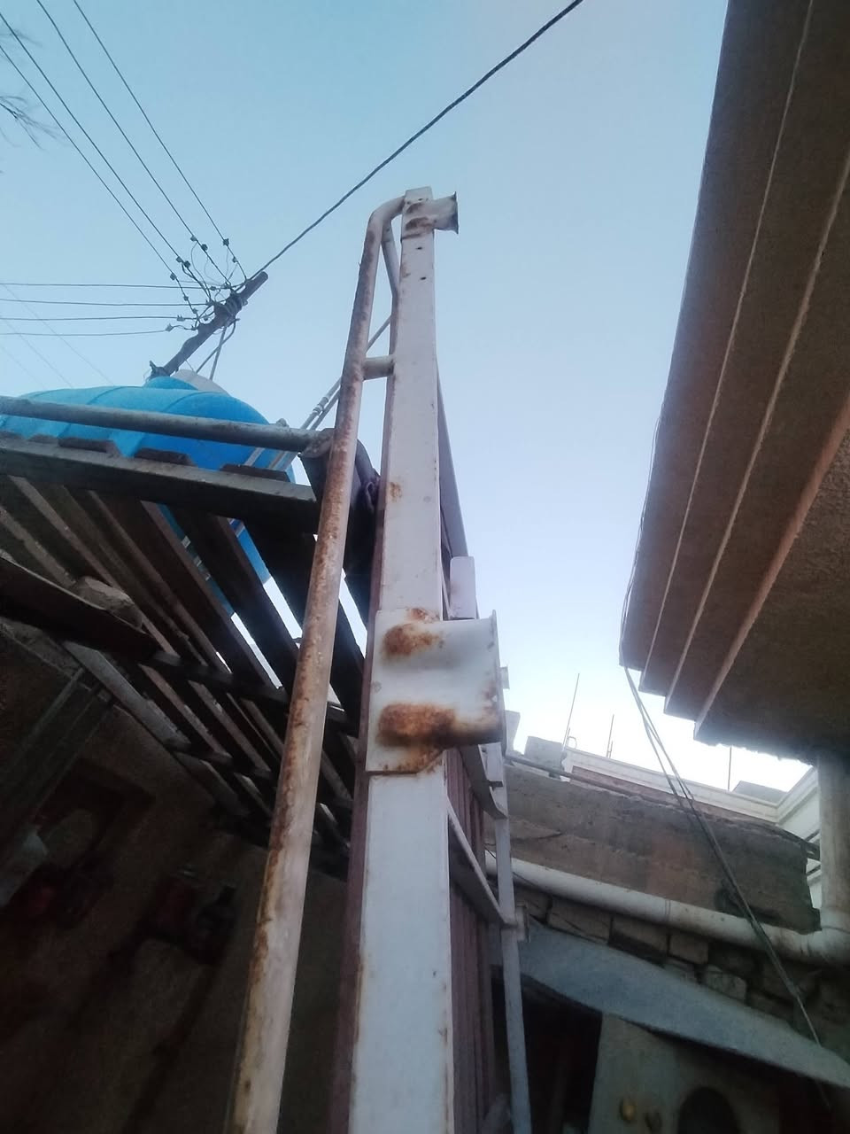 سوبايه مال ام بوز البيع ***********
