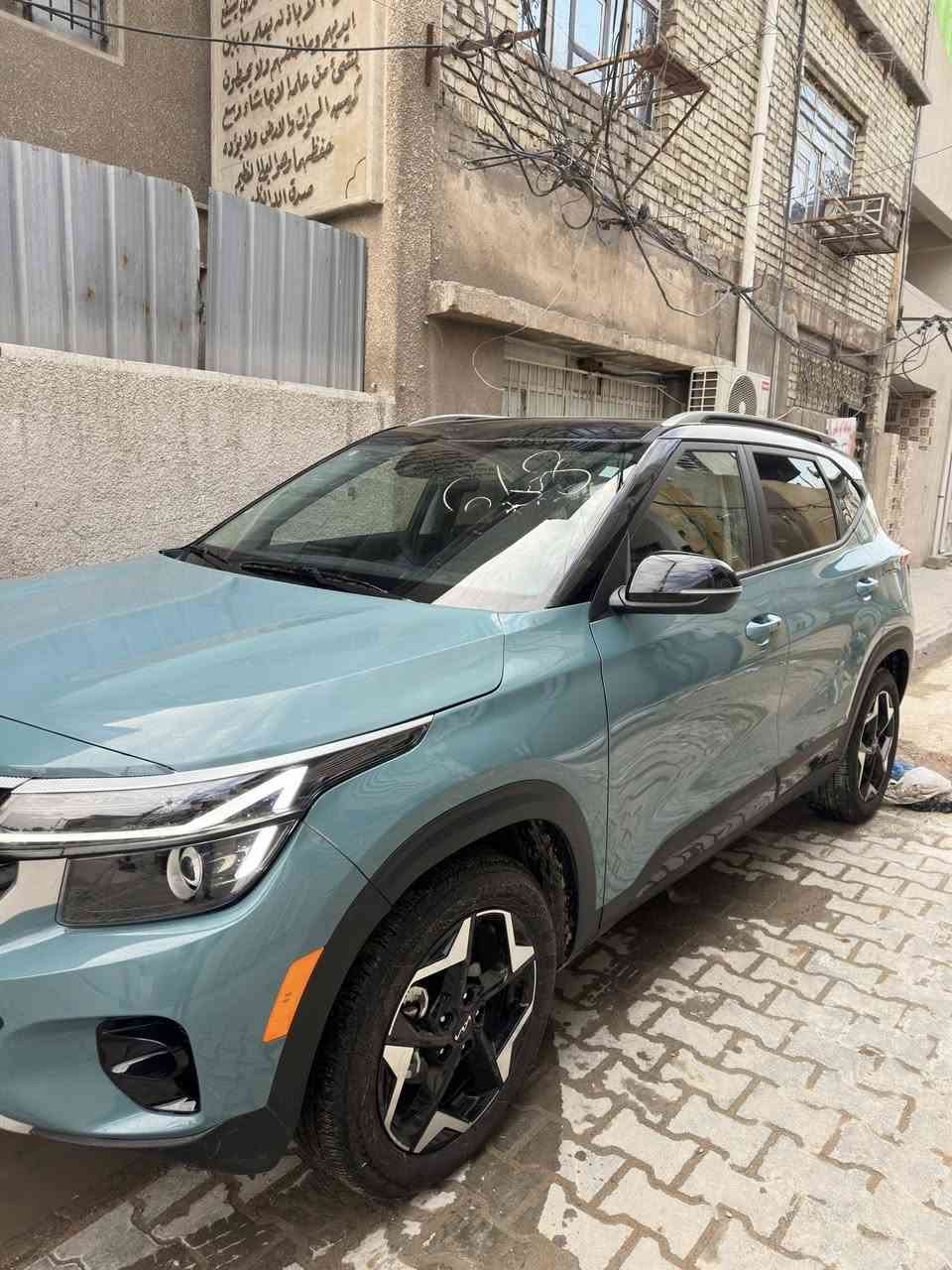 كيا سيليتوز موديل 2025 تو كلر لون مميز
عداد المسافه 8000 بعدهه بوضع الشركه 
وارد امريكي حادثها بنيد مبدل فقط 
ايرباك ستيرن راجع سستم
محرك 2000 المرغوب 
المواصفات
بصمه تشغيل وبصمه ابواب 
فور ويل 
قياده ذاتيه
تحديد مسار 
تحكم ستيرن 
مثبت سرعه
رادار امامي
تنبيه خروج عن الطريق
تحكم قياده ثلاث وضعيات
يكو + سمارت + سبورت
مانع تزحلق
مانع منحدرات
دشبول دجتال متصل مع الشاشه
ابل كار بلي + اندرويد
نظام ملاحه
بلوتوث
مدخل شحن امامي خلفي
ويل كب 
تبريد تدفئه قطعتين
السعر 167
بعدهه منفيس سياره مدفوع الكمرك وكامل بس رقم بعدلهه تترقم وين مجان مكان سياره بغداد معلومات اكثر الاتصال على الرقم ***********
