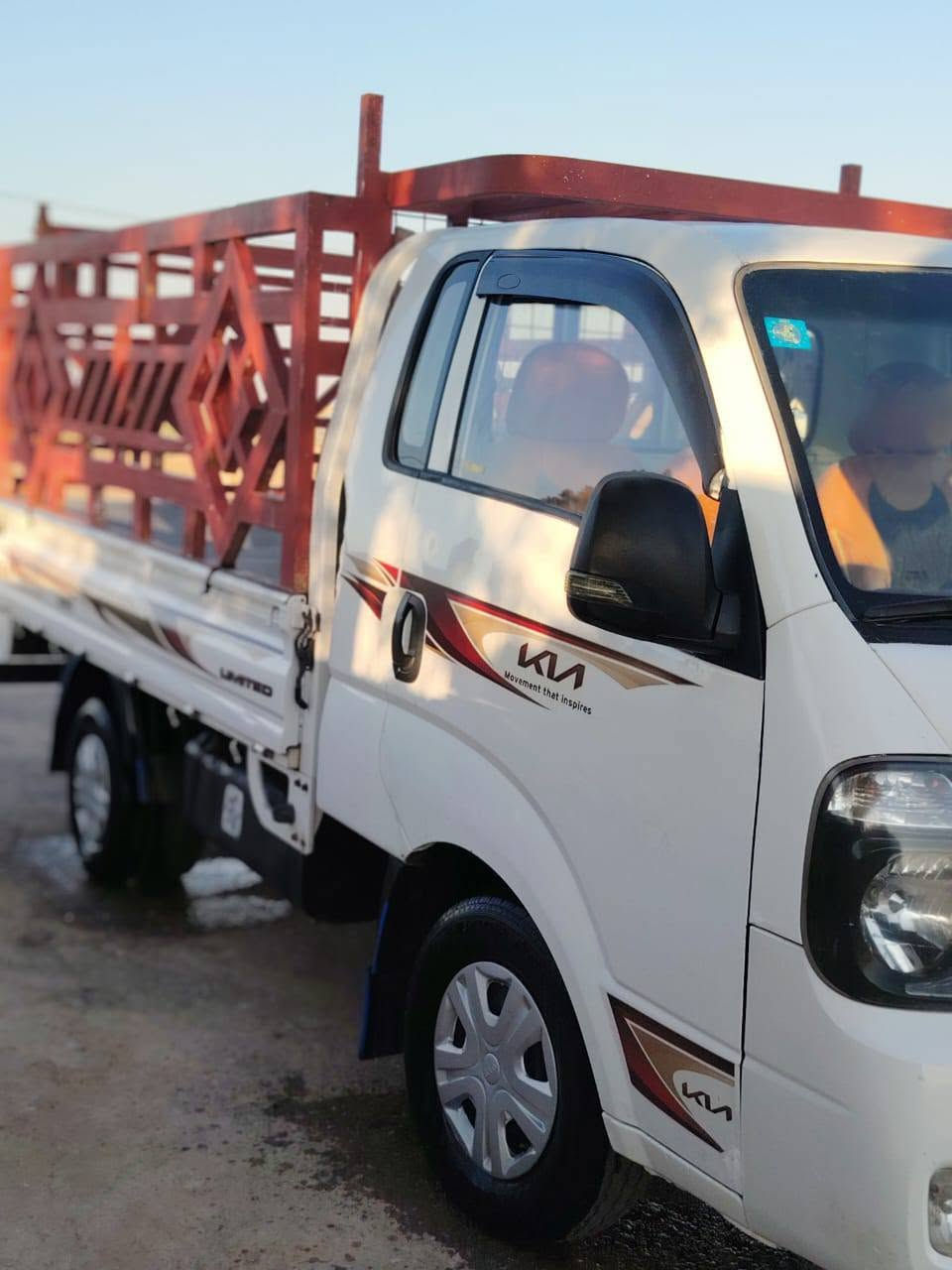 سلام عليكم 
كيا حمل ٢٧٠٠ موديل ٢٠١٦ رقم بغداد انكليزي تحويل مباشر سيارة خير من الله كشر محرك اكسل شرط الفحص خير من الله مكان سيارة بغداد ٩نيسان بسمي سعر ١١٥ورقه ***********

