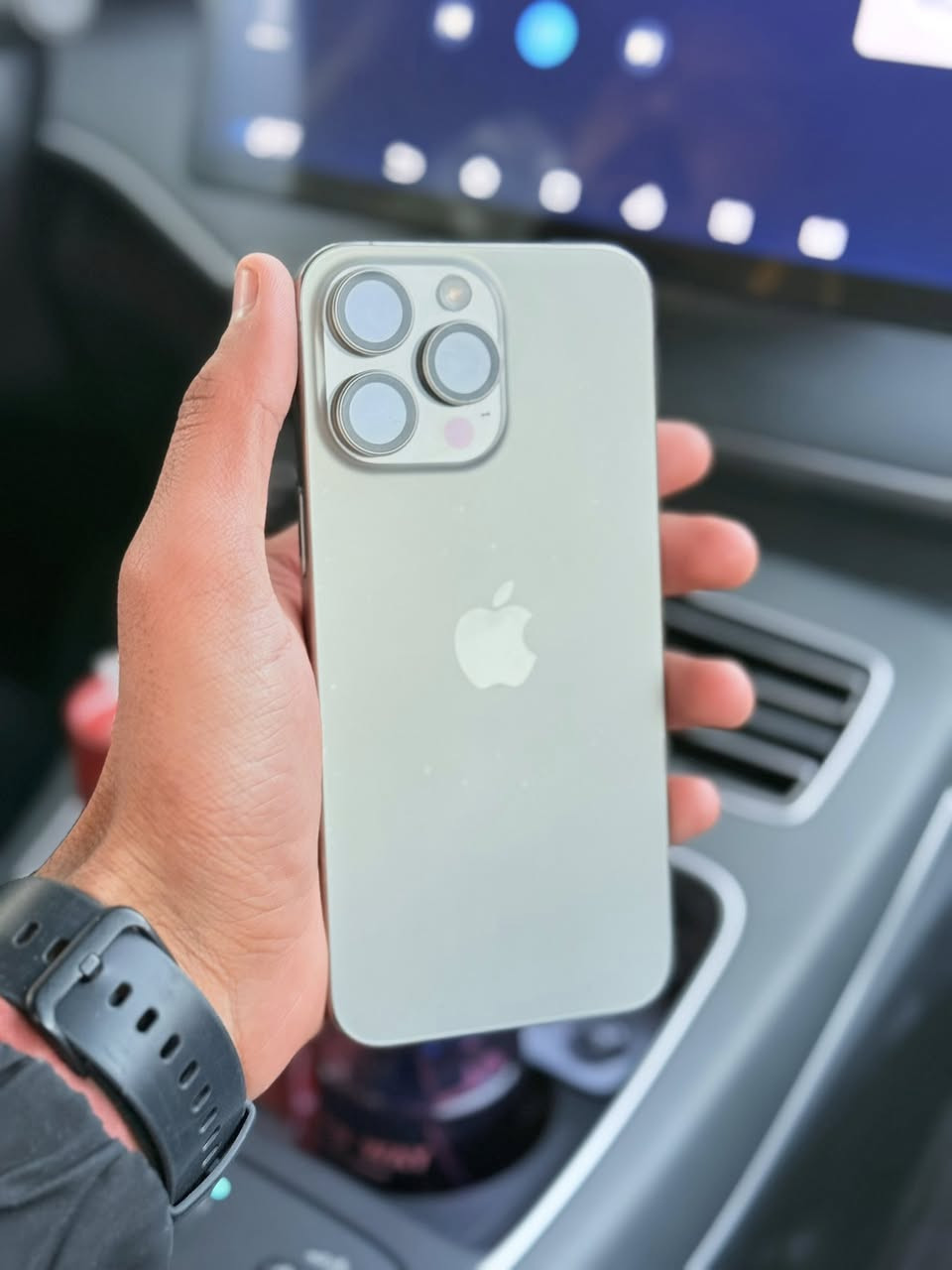 السلام عليكم أيفون 15 برو ماكس للبيع الجهاز ماستر شرق اوسط AAA الجهاز جديد بطاريه 99 عدد دورات 72 تاريخ التصنيع 2024  لون تيتانيوم 
اول استخدام الجهاز 2024 السعر المطلوب مليون 300 وبي مجال العنوان النجف الأشرف ***********
