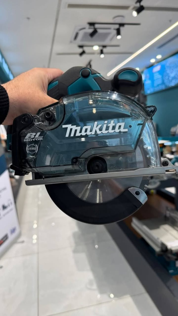 ماكيتا اليابانية الاصلي ضمان ٣ سنوات  للإستفسار ***********
