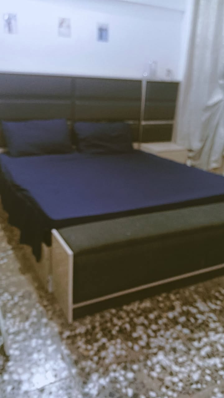 غرفه لبيع العنوان بغداد حي اور1200بي مجال ***********
