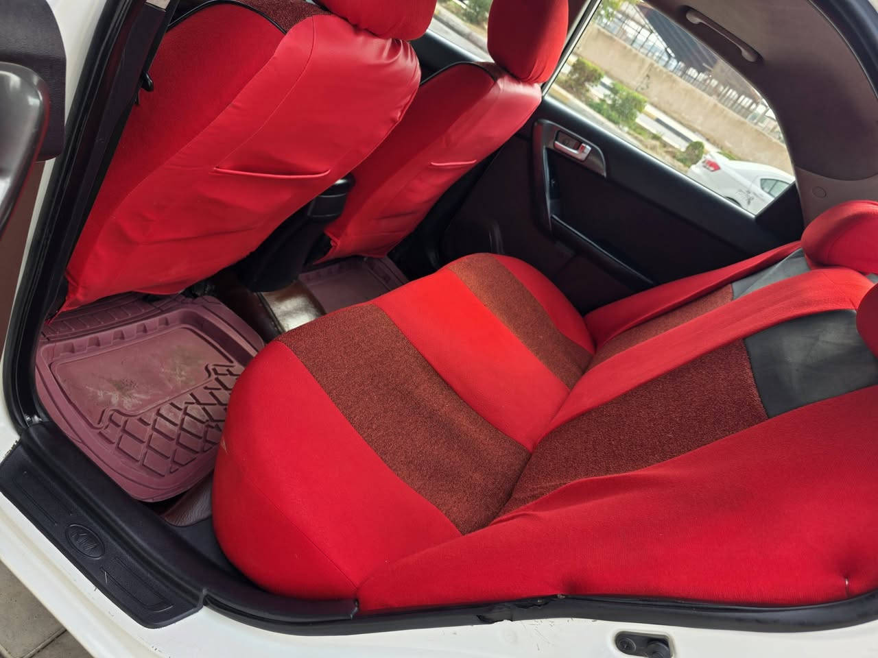 السلام عليكم سيراتو موديل ٢٠١١ خليجي كفاله عامه بسمي تحويل مباشر مكيه ١٦٠٠ مواصفات فتحه شاشه تحكم ستيرن جهتين تبريد شغال تخم تاير حداديه خلفي امامي جديده سعر٩٨ العنوان كربلاء اتصال فقط ***********
