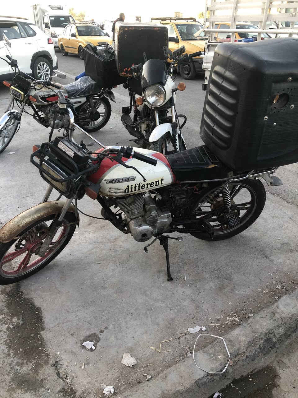 سيفان 2020 لبيع مكينه خير من الله تيرات جديده بس يرادله باتري شوي ترتيبات ومابيه وراق بس كلفلك من كلشي سعر 300 بيه مجال حك جيه لكاني بسمايه رقمي ***********
