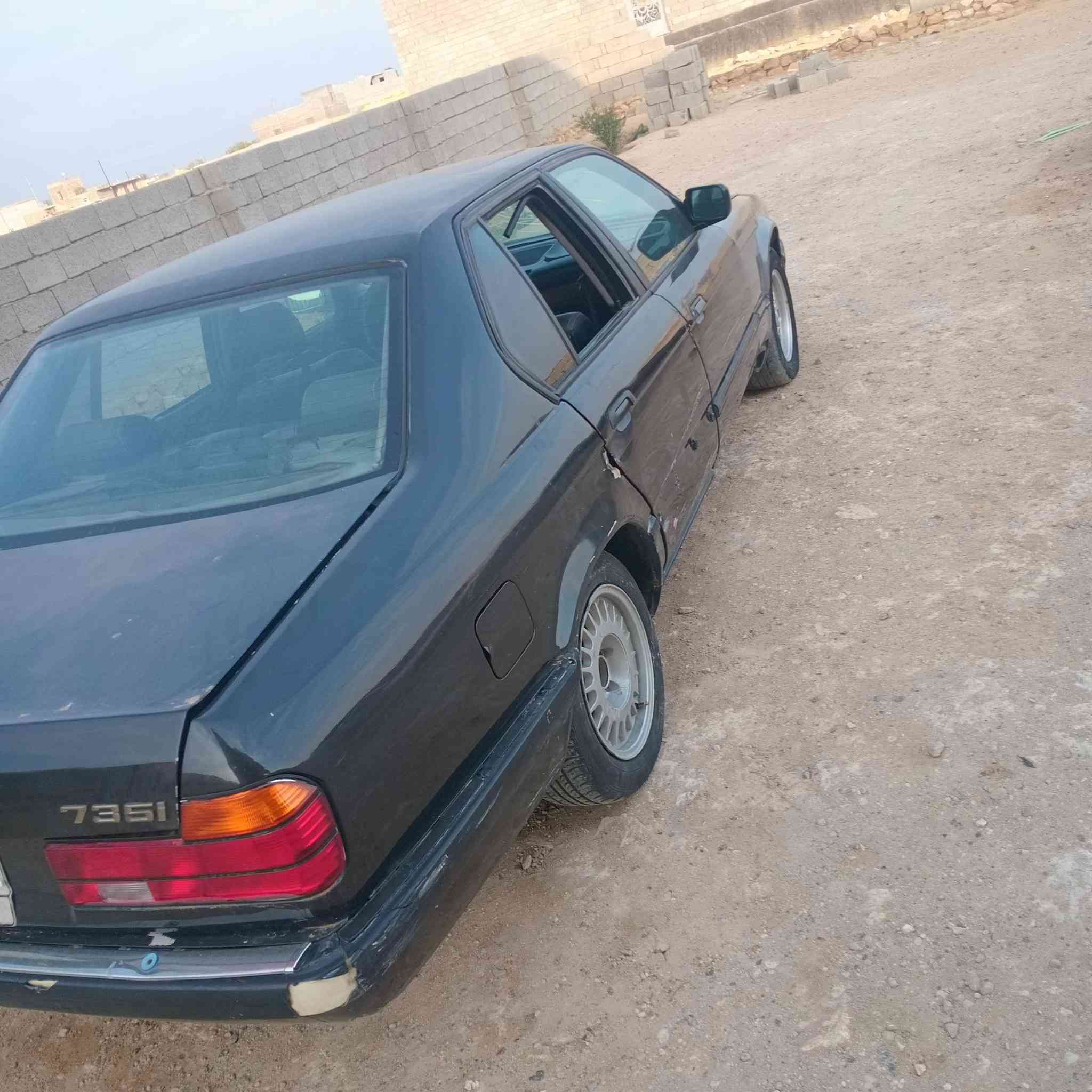 سلام عليكم بي ام دبلو للبيع موديل 92
يوجد واتساب عل كورك ممتواجد،،عل فيس بس واتساب 
حجم 735كير اتو ماتيك جام كهرباء فتحه سلايت السعر ٢٨ 
مكاني لانبار ***********سياره شغاله كلشي مابيه 
***********
