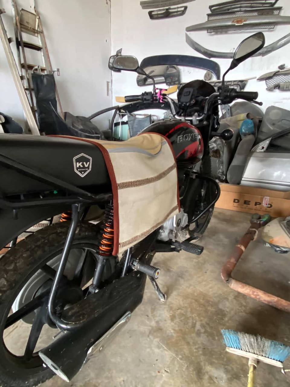 ياالله سلام عليكم بوكسر ٢٣كفاله عامه أينقص مابيها مرقمه تحويل ثاني يوم بسمك دراجه ماشيه 6000حقيقي السعر ٢٦٥٠وبيها مجال شي قليل الي مو شراي خلي يعبر المنشور مكاني ديالى دتقاطع القدس ***********
