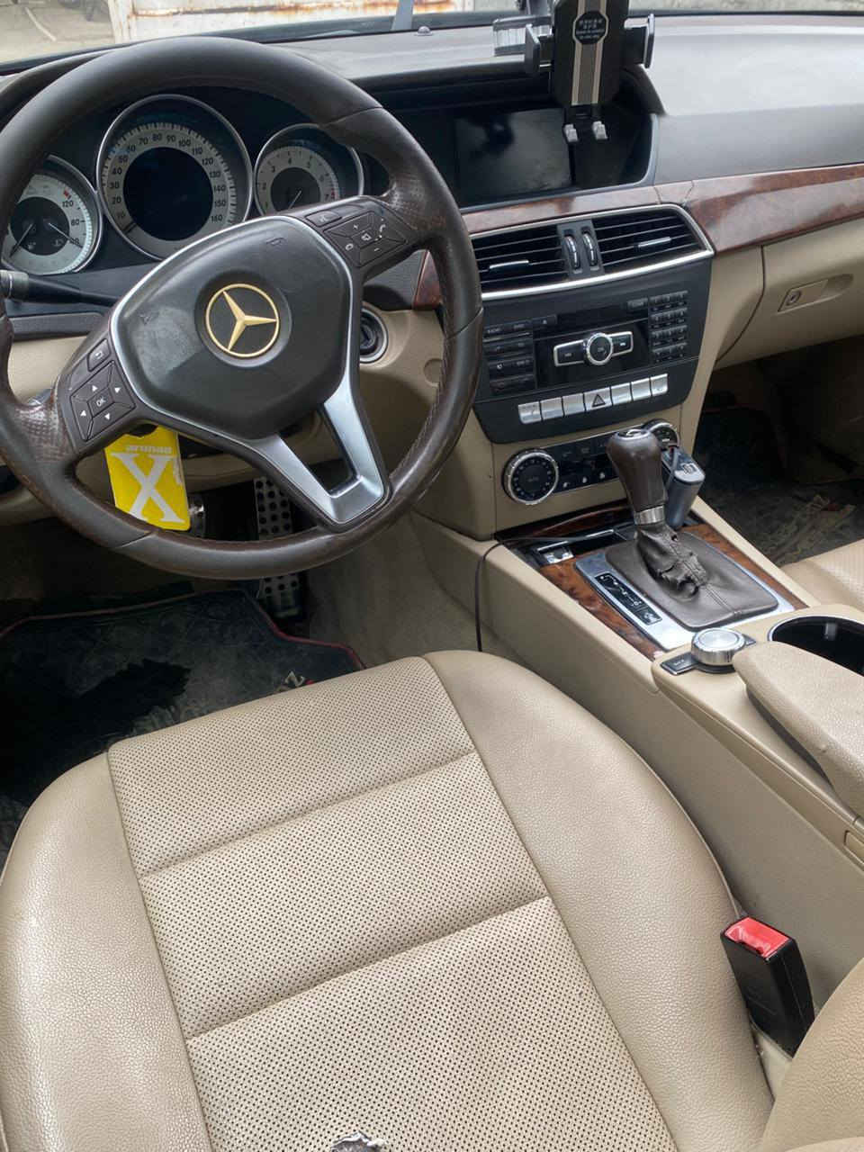 للبيع مرسيدس C300 موديل 2012 وارد أمريكي
🔹 المحرك: 6 سلندر 300

رقم بغداد بسمنه بيه 3 قطع فقط مواصفات معروفه فتحه بل سقف   تبريد تدفئه كله كفاله مكاني بابل  السعر 125 وبيه مجال  ***********
