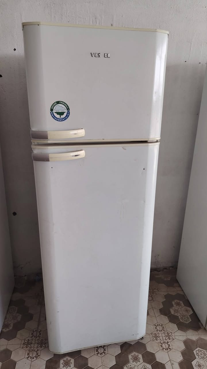 كاونتر الجوزي المنيوم مع سنك سعره 350  وبي مجال قليل  كاونتر خشب تركي سعره 375 وبي مجال قليل ✍️ ثلاجات ياباني الوحده 225 قفل  المجمداد 250 قفل  مكنسه كهربايه  الصليه سعره 60  صوبه مدوره سعره 50 الف  رقم بي واتساب ***********
