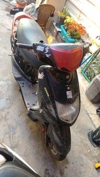 سلامم عليكم سكنز نثية للبيع دراجة ناقصهة باتري كفراتهة موجودة ابيع كوم...