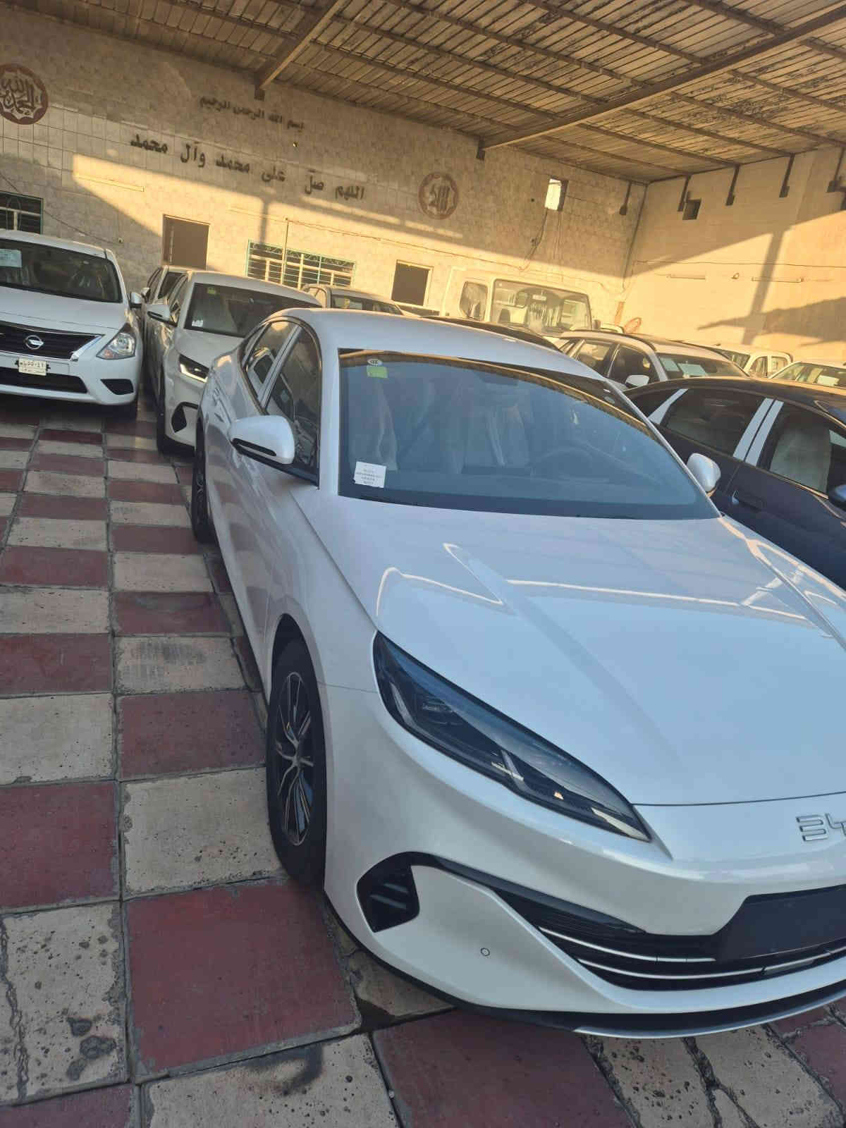 سلام عليكم وصول  BYD سيل 6  لشركة طريق الفخامة
🚗 للبيع – BYD سيل 6
✨ اللون: سماوي و ابيض و بيجي 
📍 الموقع: بغداد – البياع – الشارع الثالث

🔹 مواصفات السيارة:

تصميم حديث وأنيق

محرك اقتصادي وهادئ

داخلية فاخرة ومقاعد مريحة 😌 

شاشة معلومات كبيرة مع أنظمة ملاحة

نظام تكييف 

حساسات خلفية وكاميرا رجوع

إنارة LED أمامية وخلفية

💰 السعر: 21,500,000 دينار عراقي فقط
📞 للاستفسار: ***********
