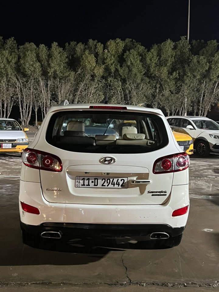 السلام عليكم سنتافي 2011  سته سلندر فول مواصفات بيها خمس قطع صبغ بدون دواخل رايدها129  مكاني واسط ***********
