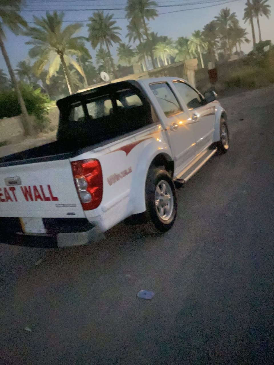 السلام عليكم 🫡 سياره لبيع كريت ول موديل 16 سياره نضيفه فول مكفوله كفاله عامه ما عده باب السكن ول بكلايت الخلفي سياره دفع رباعي 4*4 سياره فول. سعر 95وبيها مجال ل طيبين مكاني ديالى شهربان 
رقم التصال *********** بي واتساب
