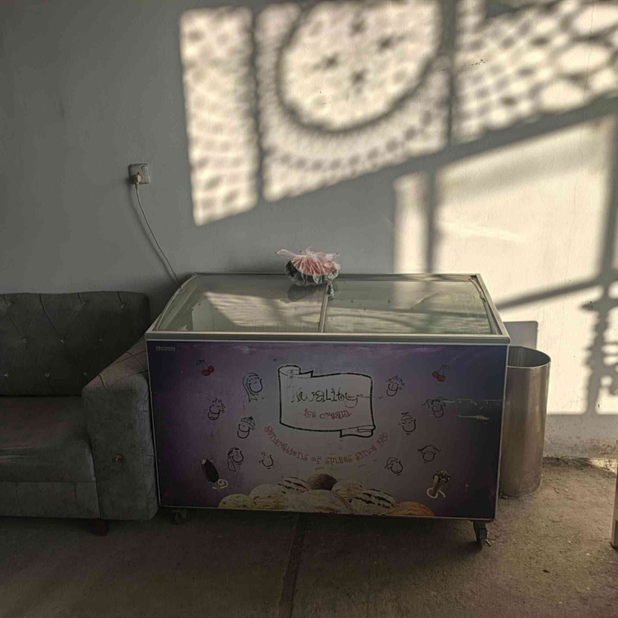 السلام عليكم للبيع مجموعه اغراض مال كوفي العنوان مقابل بانزينخانه الميقات 
للاستفسار أكثر الاتصال على رقم ***********
