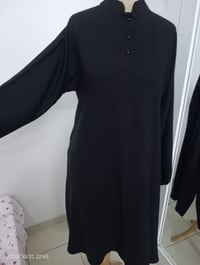 قميص اسود • طويل • حسب الطلب