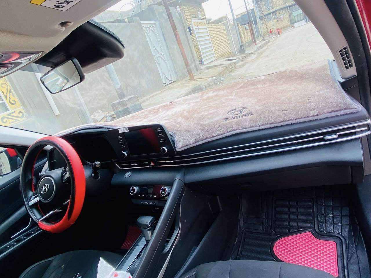 السلام عليكم شباب النترا للبيع موديل ٢٣ وارد امريكي ضرر جاملغ امامي ومبدل نفس اللون بدون صبغ بدون دواخل وبارد بطرف البنيد  صور حادثها بالمنشور دخول جديد بسمي تحويل مباشر سياره حره  وما بيهه اي نقص مكينه ٢٠٠٠ دوش ع وضع الشركه ماشيه ٤٠ سعرها ١٦٠ مكاني ديوانيه ناحيه نفر للستفسار ***********
