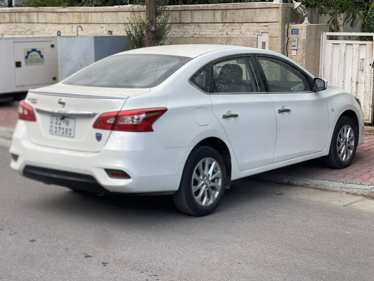 #السلام_عليكم
#للبيع 🚘
- نيسان  سنترا NISSAN SYLPHY 2025
- رقم اربيل تحويل او وكاله
- خليجي كفاله 
- ماشيه 500 كيلو فقط 
- السعر 131
المواصفات :-  
*  شاشه  حجم الكبير + كامرا  
* سويجات عدد2
* تحكم  ستيرن 
* حساس خلفي 
* دوشمه كامله للسياره 
- مكان السياره بغداد   
- للاستفسار 
- ***********
