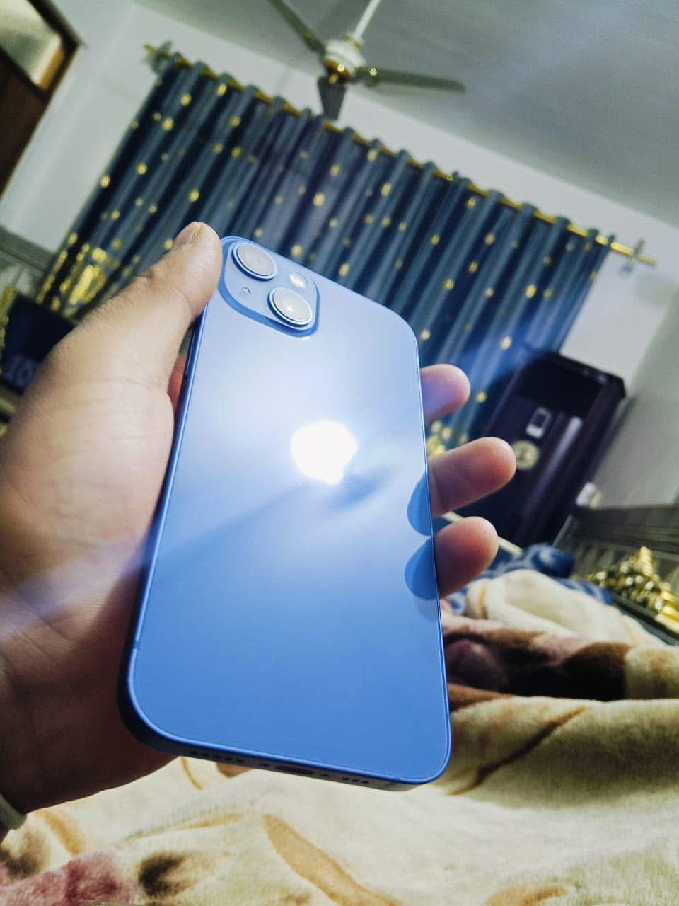 السلام عليكم اخوان ايفون 13 عادي جهاز جديد استعمال مال بيت كامل ملحقات شاحنته الاصليه وسماعاته ولزكات الشركه وكارتونه يعمي ملحقات كامله جهاز جديد جديد بمعنى الكلمه وتر بروف ما مفتوح ضد المي مكفووول كفاله عامه بي ضمان جهاز زلغ مالي ذاكره ١٢٨ السعر ٤٠٠ مكاني بغداد الزعفرانيه ***********
