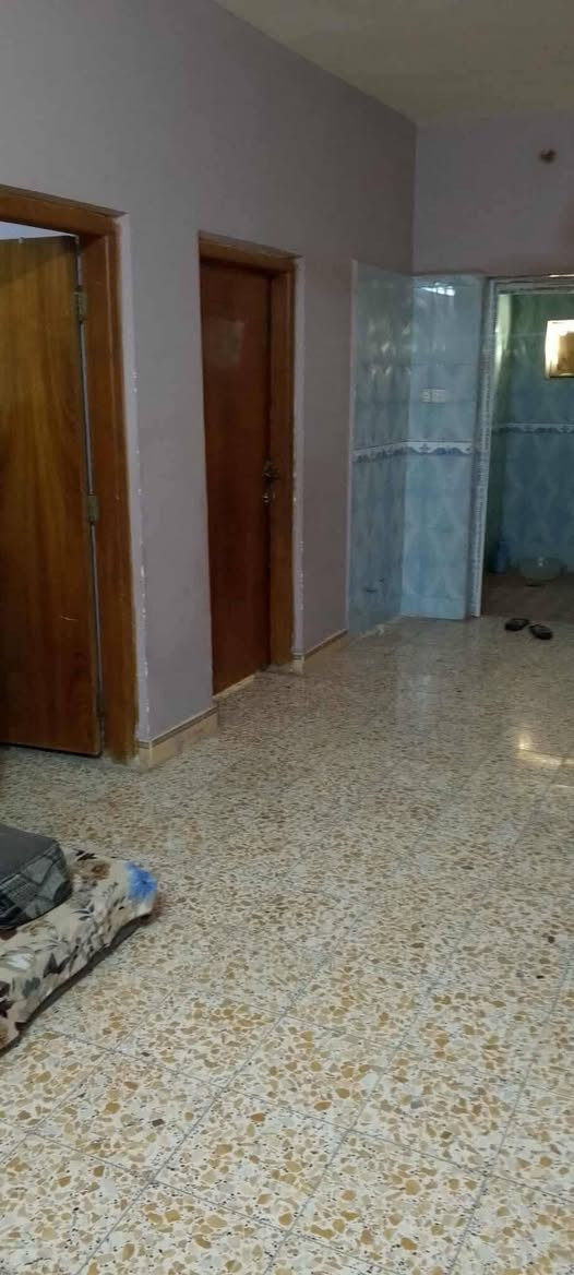 🔰♦️ دار سكن للبيع ♦️🔰 
                    
♦️ الــمنطقة : الفلاحية 
 
♦️ الموقع : ركن على شارع 10م  قرب مدينة الأحلام خلف صيدلية عالم الدواء 

♦️ الــمسـاحــة  : 125م  (7.5م × 20م)
 
♦️يتكون من طابقين ♦️

⭐الطابق الاول ⭐
 🌿  استقبال - 🌿مطبخ  -  🌿صاله  -🌿  وصحيات 

⭐الطابق الثاني ⭐
🌿 غرفتين نوم 🌿 صاله 🌿 - ومجموعة صحيات 

♦️ ملاحظة ♦️
التفاوض مع صاحب الدار حصراً 

❌لــمــعــرفـــة الــمــزيــد ❌
الاتصال على :
📱***********📱📱
