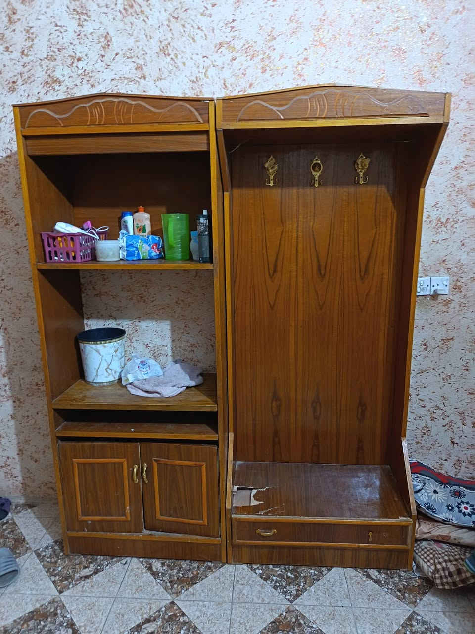 السلام عليكم غرفة نوم مستعملة للبيع السعر 350 بيها مجال اتصال على الرقم ***********
