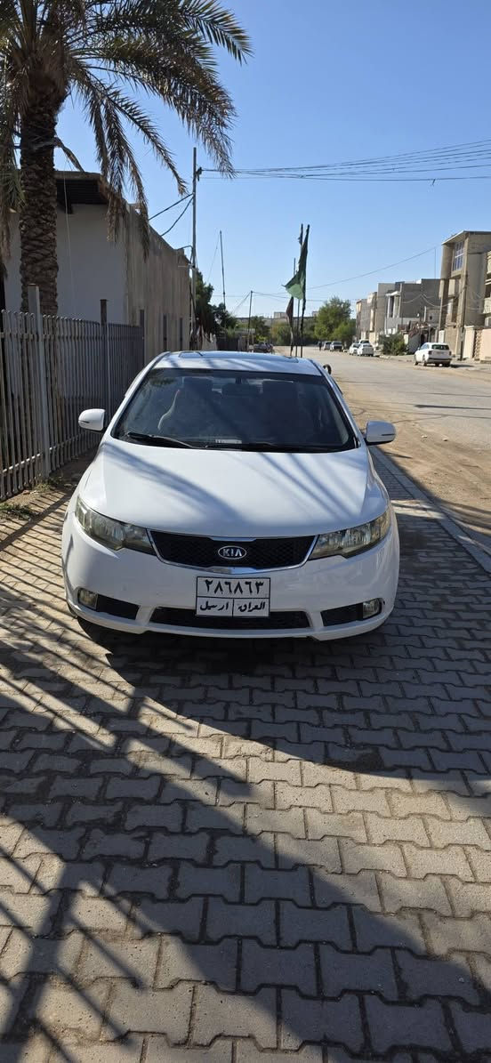 كيا سيراتو موديل ٢٠١٣ 
فووول ما عدى البصمة 
تحكم ستيرن 
فتحة 
اشاير بالمري 
تبريد بيانو 
شفتات ستيرن 
كير ٦ نمر 
 مصبوغة حزام 
عايزة حدادية 
الكير نص عمر 
الرقم أربيل قديم 
السعر ٩٠ وبيها مجال 
بعد الفحص ابيع (سويج + وكالة ) 
للتواصل ***********
