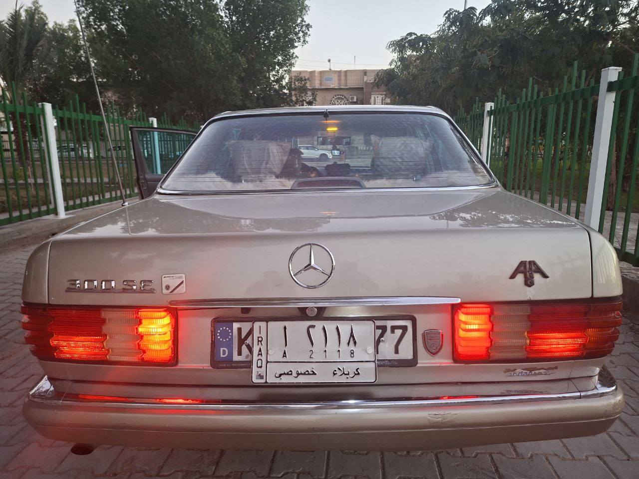 السلام عليكم
اخوان مكلف بل نشر 
مارسدس رئاسي  تفاصيل موضحه بل فيديو 
سياره جديده تعمير من صفر  
 تبريد ثلج حداديه وره كدام جديده
كير ومكينه  بشرط     استفسار اكثر اتصال ع رقم 
***********
مكان سياره نجف
