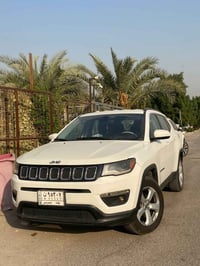 جيب كومباس للبيع  موديل 2018  وارد امريكي  مواصفات لاتيود  لون ابيض  ك...