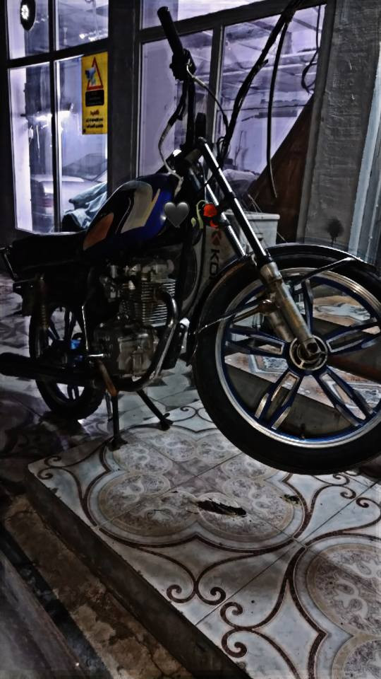 کاکە سڵاوی خوای گەورەتان لێبێ ئەم ماتۆڕەمان هەیە بۆ فرۆشتن سیڤان ئێرانی عەصڵ مۆدێل 2021 مەکینە 150 بێ عەیب تەنها سەوتی فێزسی تێدایە تایە بۆ تایە بە شەرت ماشااللە لە قووەت بێزارە گێڕ و مەکینە بە شەرت بە نیو هندڵ ئیش دەکات بۆ نرخیش 320تۆزێ مەعمەلەی برایانە ئەوەش ڕەقەم تەلەفون *********** شوێن دەربەندیخان ئەزیزن دار بنديهكان, السليمانية
