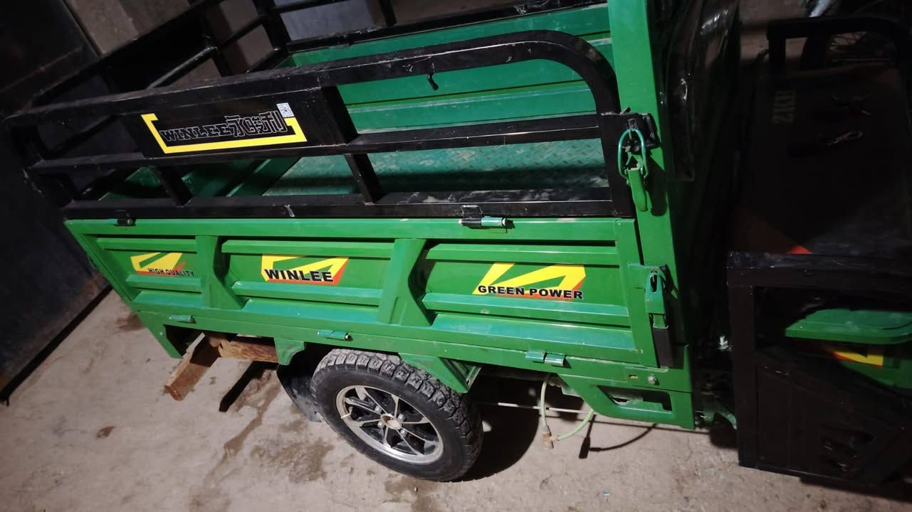 سلام عليكم. دراجة شحن حجم كبير موديل ٢٥ نضيفه اي نقص مابيها ع الفحص. هاتف ***********
