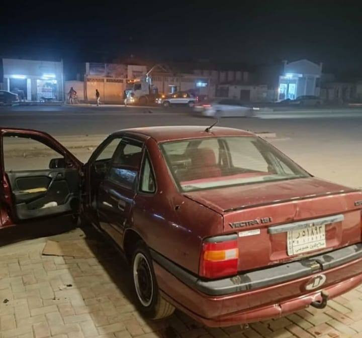 السلام عليكم للبيع أوبل فكتره 16  كير وا محرك وا فرام ممه بل صندوك تبديل موديل 90 اصل سياره كامله شرط تراي للبصره تحويل مباشر وكاله سعر 33 وبيها مجال ***********
