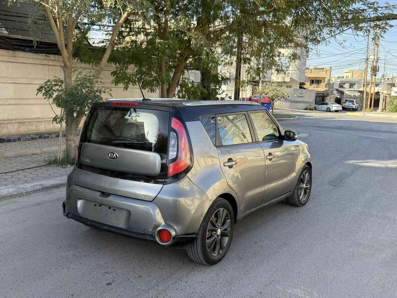 كيا صول 2014
محرك 2000 وارد امريكي فول عدا الفتحه والبصمه داخل جلد ابيض تحكم ستيرن جهتين داخل صاج جام كهرباء لايت زنون ويل كب ١٨ صبغ خمس قطع سعر ب88 وبيه مجال مكاني كربلاء رقمي للستفسار ‭٠٧٨٨ ٩٧٢ ٩٩١٧
