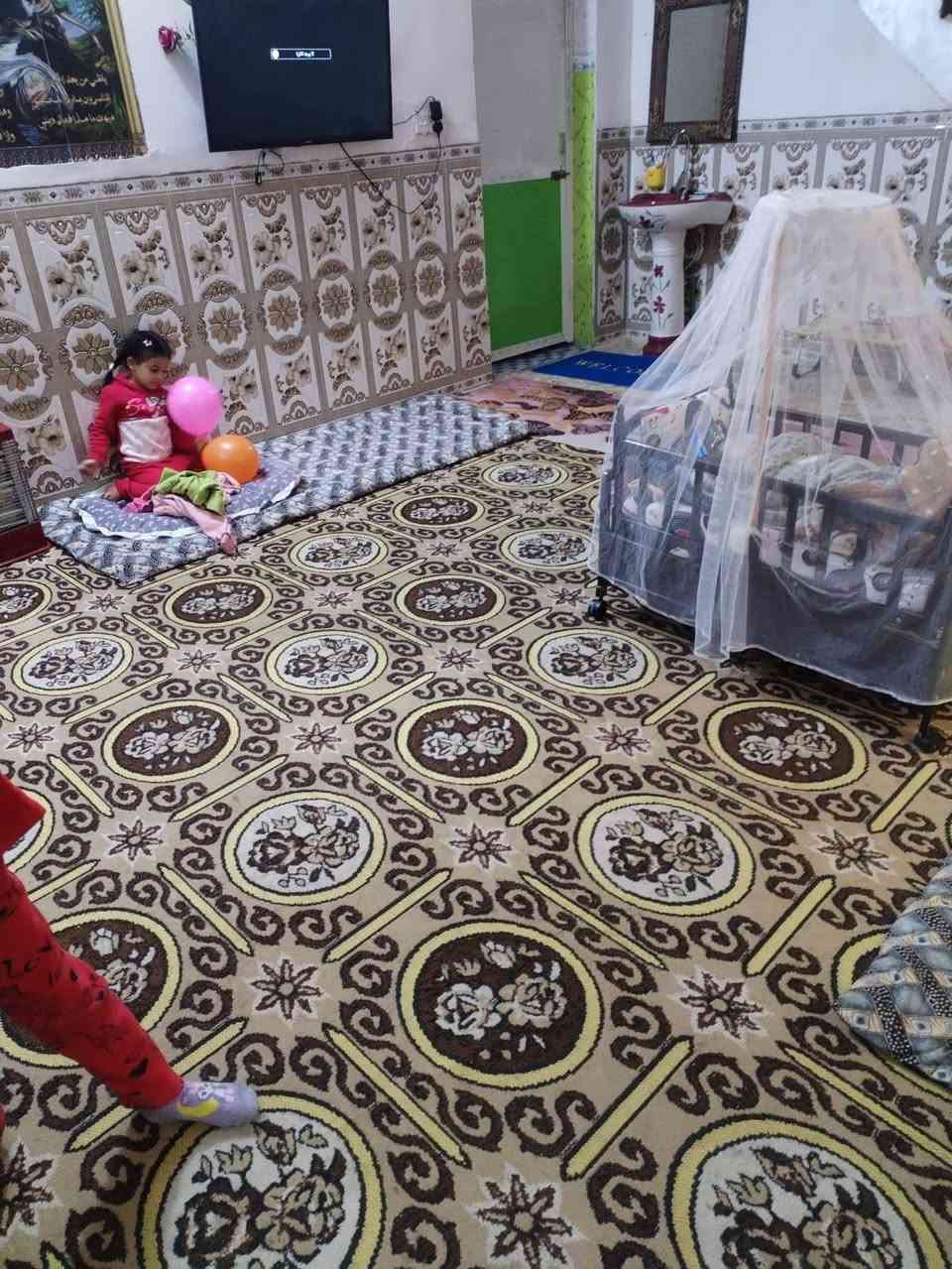 السلام عليكم مشتمل للبيع حي كريم طابو صرف مساحه ١٥٠ متر بناء حديث كامل عل آخر حبايه كافة الخدمات موجوده السعر اللاستفسار اتصال *********** *********** مراجعه مكتب النوارس شارع مستشفى
