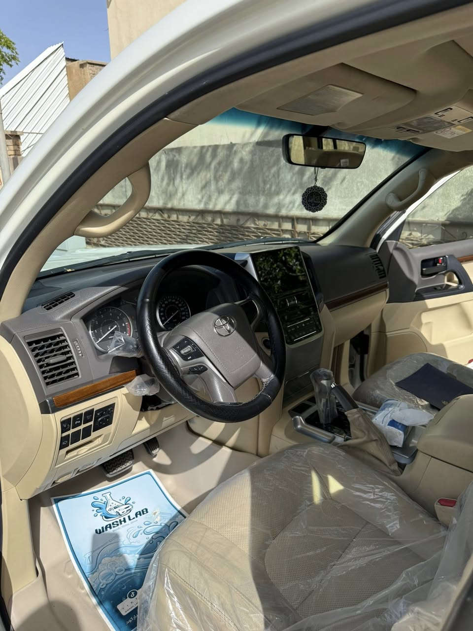 السلام عليكم لاند كروز موديل 2016 فطيم  ماشيه 141 الف رقم  اربيل 

المواصفات

فئة (GXR)
كامرة
فتحة
شاشة
ثلاجة
زراكات
فور ويل
حساس امامي خلفي
بصمة تشغيل وابواب
نظام مانع انزلاق
تشغيل عن بعد
تحكم ستيرن
كشنات كهرباء
لايتات زنون
محرك 8 سلندر
ثلاث قطع تبريد
اشاير بالمري
نظام ايكو
نظام abs
كشنات جلد
مري شفط
حاجب لد
٧ راكب
كشافات

سعرها 460 ورقه وبيه مجال قليل

مكانه البصرة 

‭0770 908 4433‬
