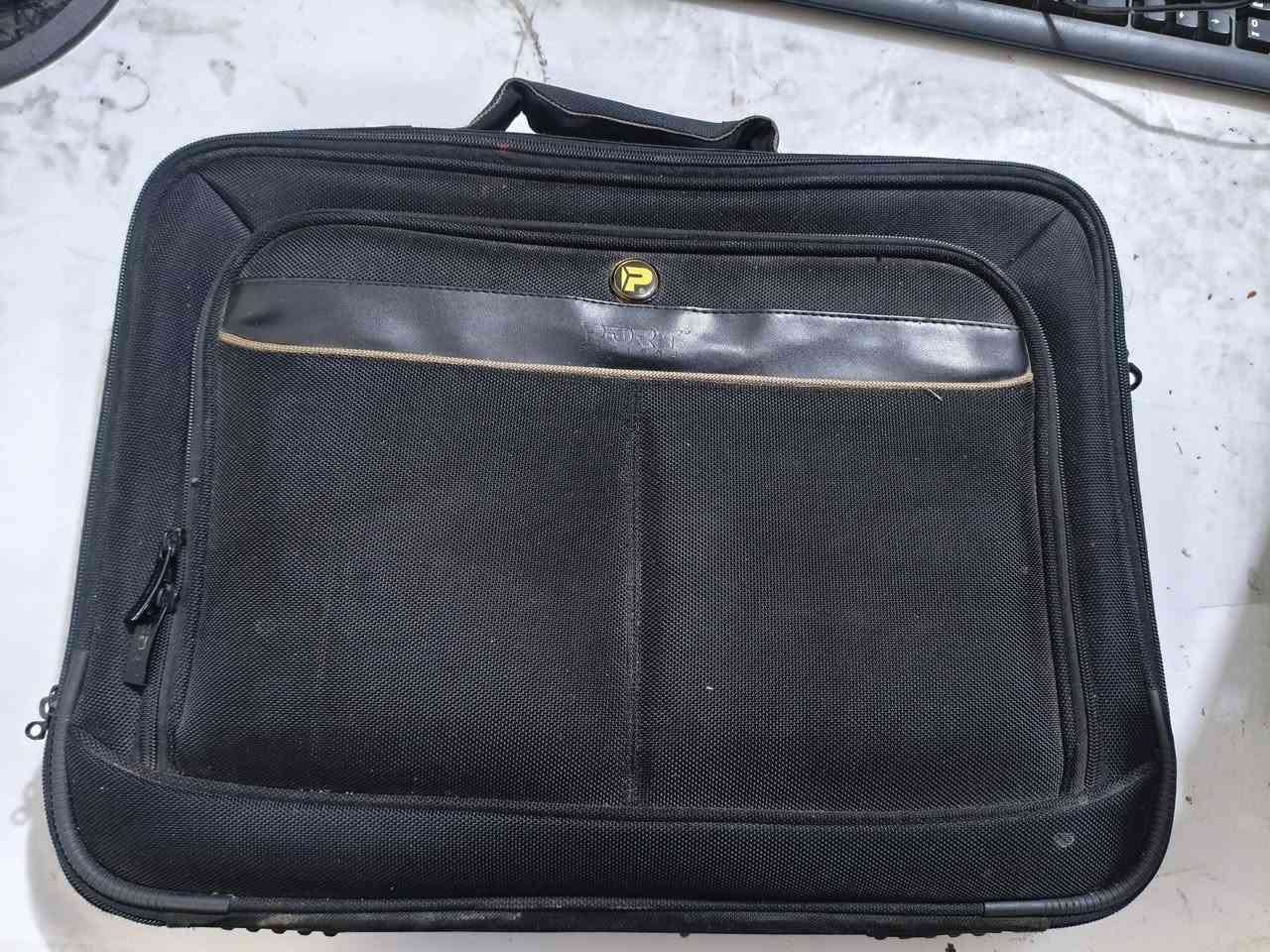 لابتوب hp
 المواصفات :
شاشة : عملاقة 17 انش
رام: 8GB
هارد: SSD 480
معالج: i5 2450M
كرت شاشة: منفصل AMD Radeon™ HD 7450M 
الملحقات جنطة 
السعر 225 توصيل متوفر


**إذا كنت صاحب هذا الإعلان وتريد حذفه لأي سبب، رجاءا أرسل رسالة إلى الدعم الفني**