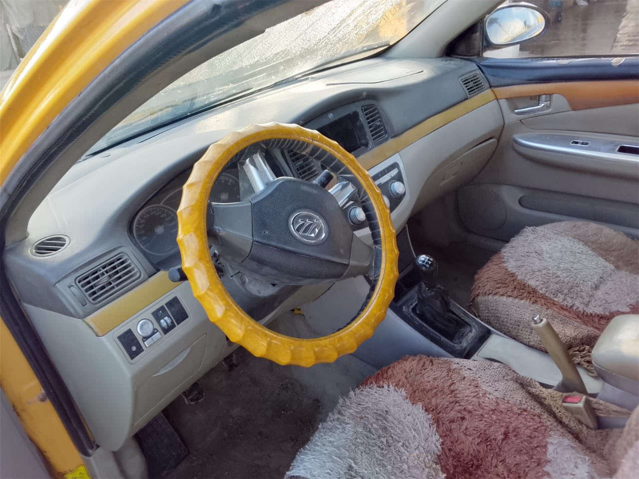 سياره ليفان موديل 2011 رقم صدامي سياره مكينه كير حداديه كل جديد بديه مثل ماتشوف الصو/*********** 
سعر ٢٠ وبيه مجال فقط شراي يتصل رجاء
