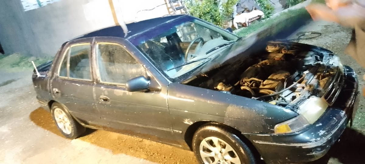 سلام عليكم 

للبيع كيا سيفيا 

موديل 94

رقم بغداد مشروع وطني 

سنوية صاقطة ما صارلها 14يوم من صاقطة 

تحويل مباشر 

محرك مكفول  محركها مفتوح زغير 

سيارة مكفولة كفالة عامة كير عادي 

بيها زوج تاير جديد 

تريد بس بوليش  داخلها نضيف 

مسجل سماعات شغالة باقي تفاصيل  

مكان السيارة صلاح الدين بلد 

اتصل. ***********

